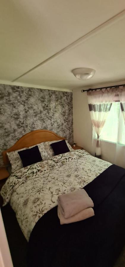 Unique Caravan With Outdoor Space Ballantrae Zewnętrze zdjęcie