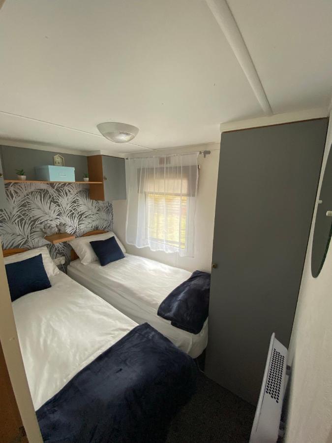 Unique Caravan With Outdoor Space Ballantrae Zewnętrze zdjęcie