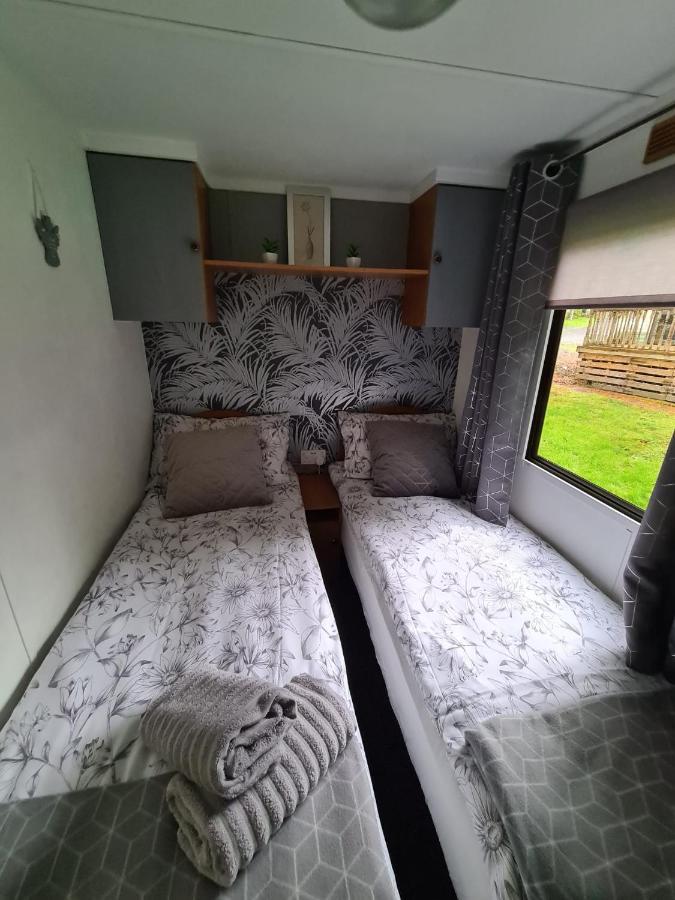 Unique Caravan With Outdoor Space Ballantrae Zewnętrze zdjęcie