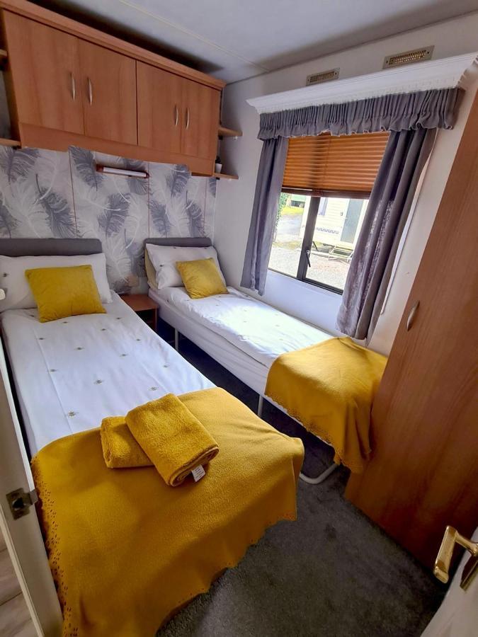 Unique Caravan With Outdoor Space Ballantrae Zewnętrze zdjęcie