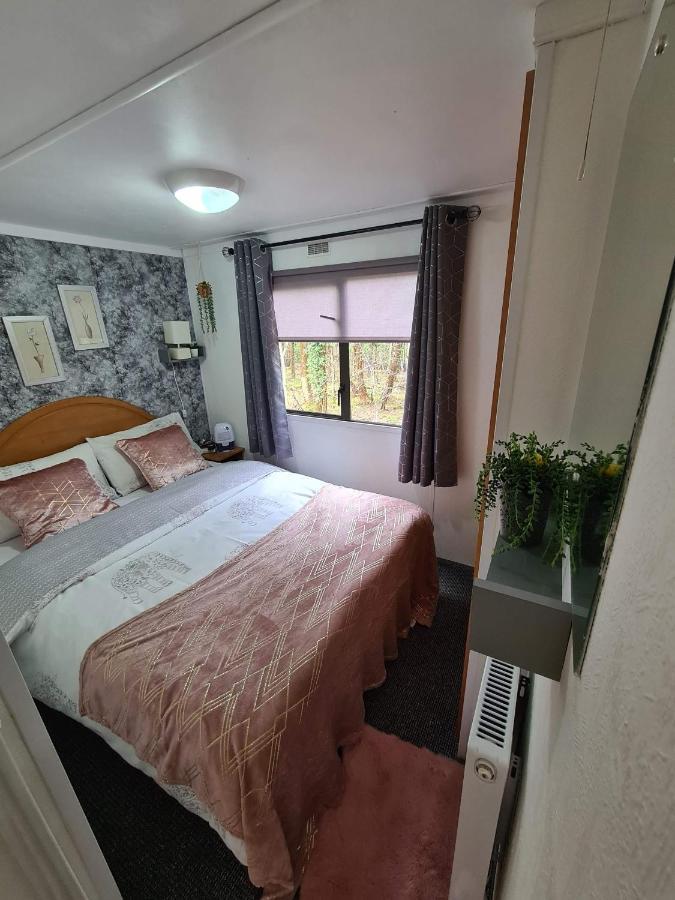 Unique Caravan With Outdoor Space Ballantrae Zewnętrze zdjęcie